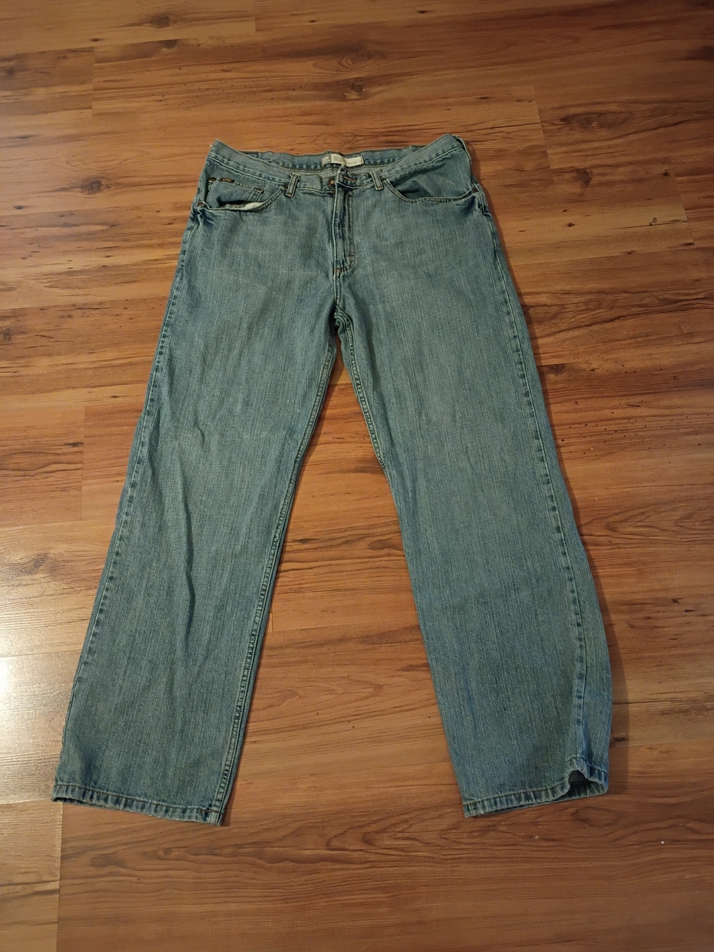 Lee Men's Relaxed Light Blue Jeans